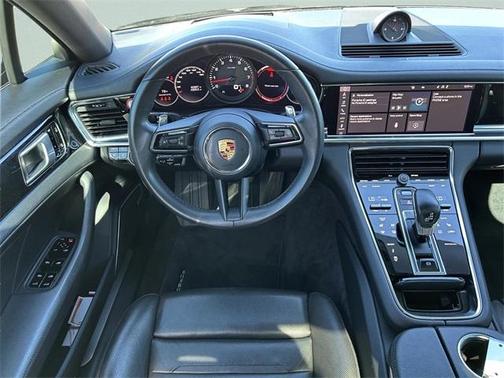 2021 Porsche Panamera 
