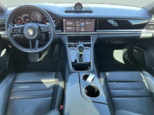 2021 Porsche Panamera 