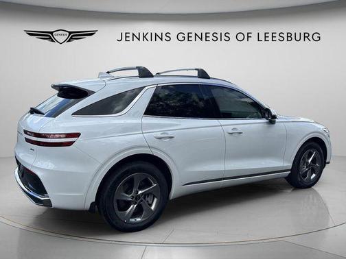 Uyuni White 2026 Genesis GV70 2.5T