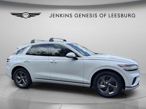 Uyuni White 2026 Genesis GV70 2.5T