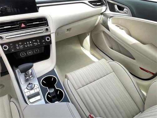 2026 Genesis G70 2.5T Prestige