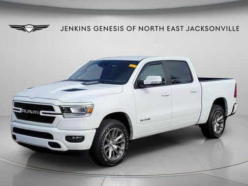 Bright White Clearcoat 2022 RAM 1500 Laramie