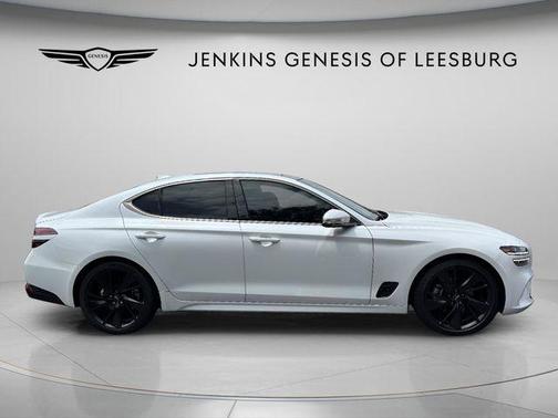 Uyuni White 2023 Genesis G70 2.0T