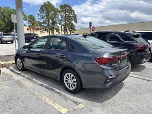Gravity Gray 2021 Kia Forte FE