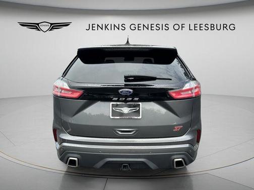 Gray Metallic 2022 Ford Edge ST