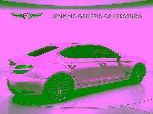 Uyuni White 2026 Genesis G70 2.5T Prestige