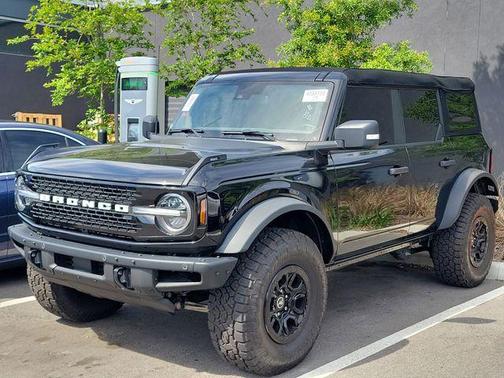 Shadow Black 2024 Ford Bronco Wildtrak