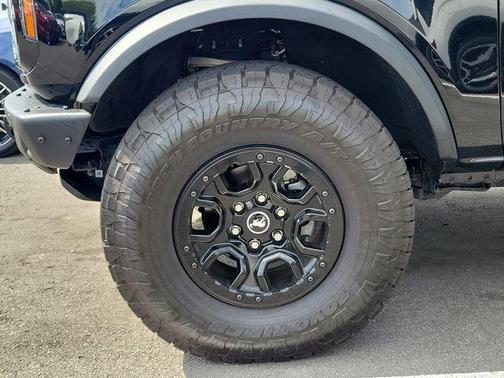 Shadow Black 2024 Ford Bronco Wildtrak