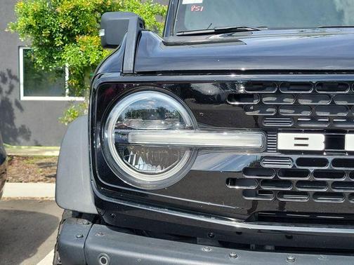 Shadow Black 2024 Ford Bronco Wildtrak