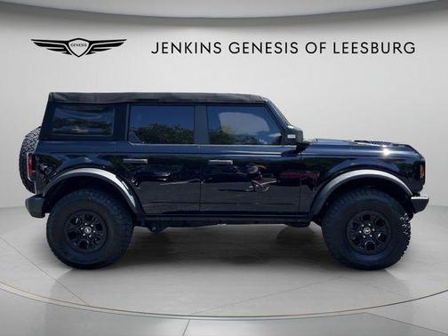 Shadow Black 2024 Ford Bronco Wildtrak