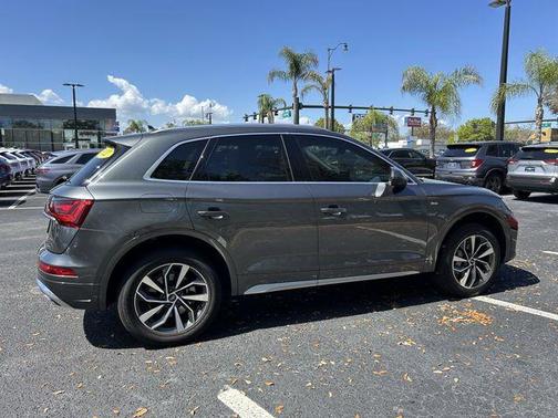 2022 Audi Q5 45 S line quattro Premium