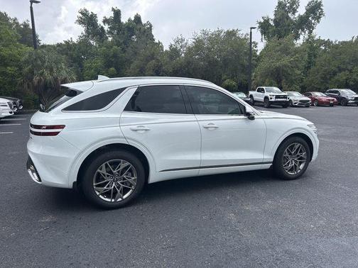 Alta White 2025 Genesis GV70 2.5T