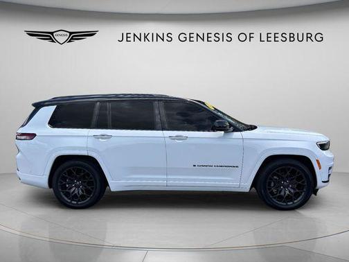 Bright White Clearcoat 2023 Jeep Grand Cherokee L Summit