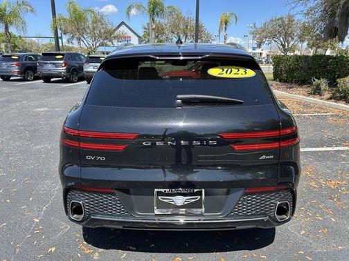 2023 Genesis GV70 2.5T
