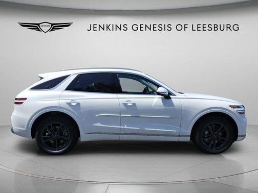 Uyuni White 2027 Genesis GV70 2.5T