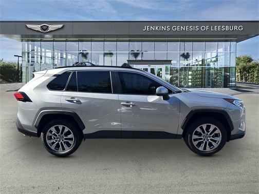 2020 Toyota RAV4 XLE Premium