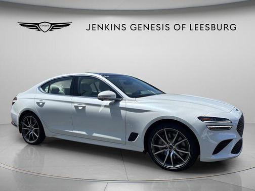 Uyuni White 2026 Genesis G70 2.5T Prestige