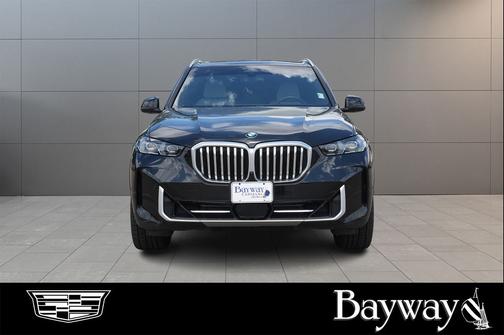 Black Sapphire Metallic 2024 BMW X5 sDrive40i