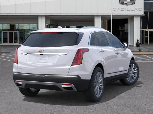 Crystal White Tricoat 2026 Cadillac XT5 Premium Luxury