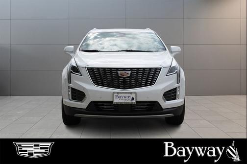 Crystal White Tricoat 2026 Cadillac XT5 Premium Luxury