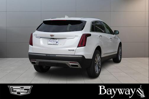 Crystal White Tricoat 2026 Cadillac XT5 Premium Luxury