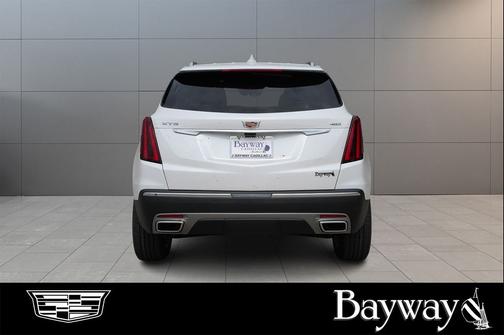 Crystal White Tricoat 2026 Cadillac XT5 Premium Luxury
