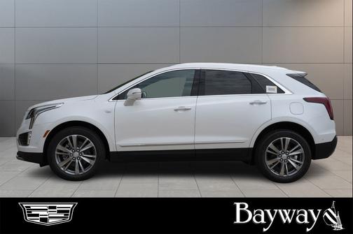 Crystal White Tricoat 2026 Cadillac XT5 Premium Luxury