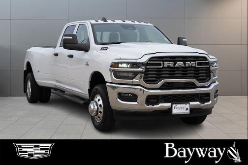 2025 RAM 3500 Tradesman Crew Cab 4x4 8' Box
