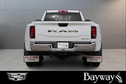 2025 RAM 3500 Tradesman Crew Cab 4x4 8' Box
