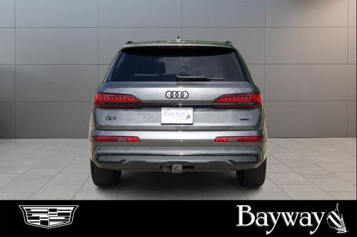 Samurai Gray Metallic 2020 Audi Q7 55 Premium Plus