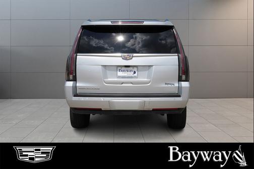 Radiant Silver Metallic 2018 Cadillac Escalade ESV Luxury