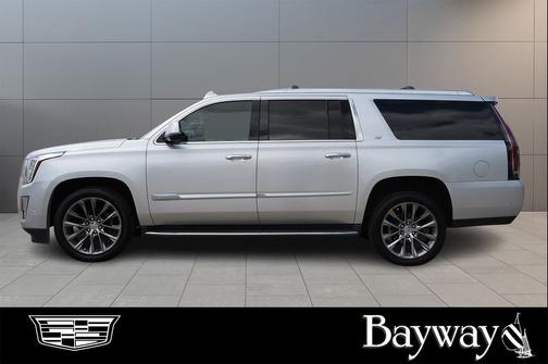 Radiant Silver Metallic 2018 Cadillac Escalade ESV Luxury