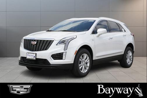 Crystal White Tricoat 2026 Cadillac XT5 Luxury