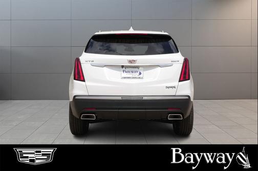 Crystal White Tricoat 2026 Cadillac XT5 Luxury