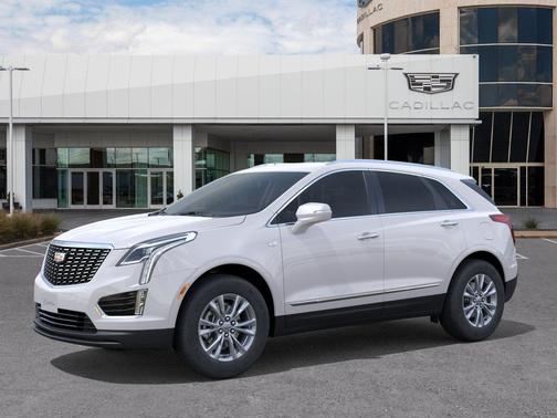 Crystal White Tricoat 2026 Cadillac XT5 Luxury