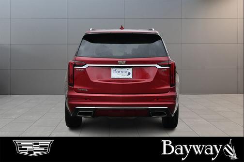 2022 Cadillac XT6 Premium Luxury FWD