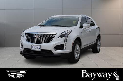 Crystal White Tricoat 2024 Cadillac XT5 Luxury