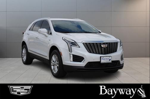 Crystal White Tricoat 2024 Cadillac XT5 Luxury