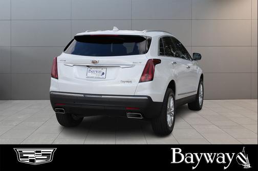 Crystal White Tricoat 2024 Cadillac XT5 Luxury