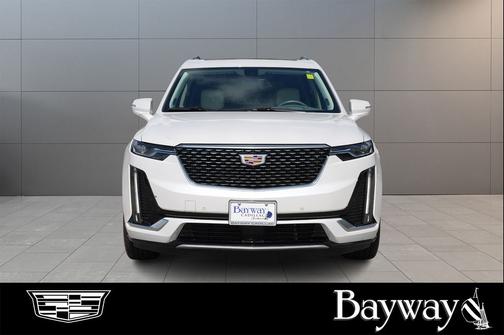 Crystal White Tricoat 2023 Cadillac XT6 Premium Luxury FWD