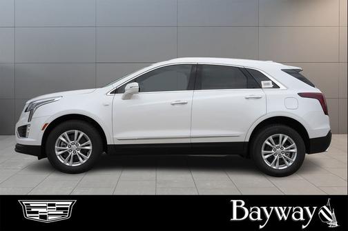 Crystal White Tricoat 2026 Cadillac XT5 Luxury