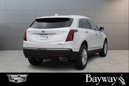 Crystal White Tricoat 2026 Cadillac XT5 Luxury