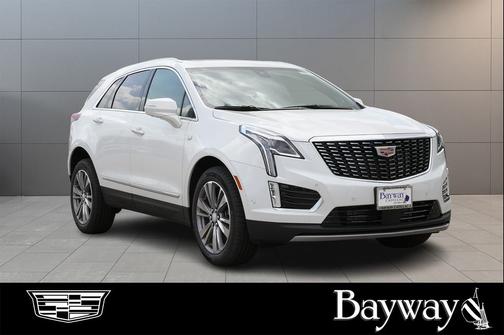 Crystal White Tricoat 2026 Cadillac XT5 Premium Luxury