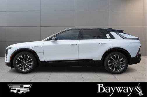 Vibrant White Tricoat 2026 Cadillac LYRIQ Sport