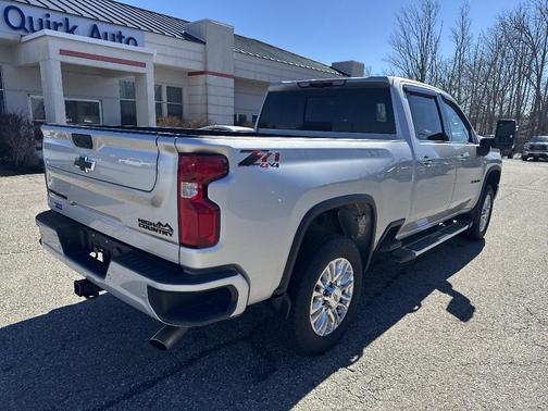 Gray 2022 Chevrolet Silverado 2500 High Country