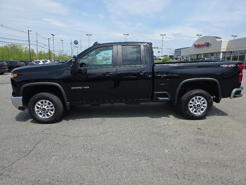 Black 2024 Chevrolet Silverado 2500 LT