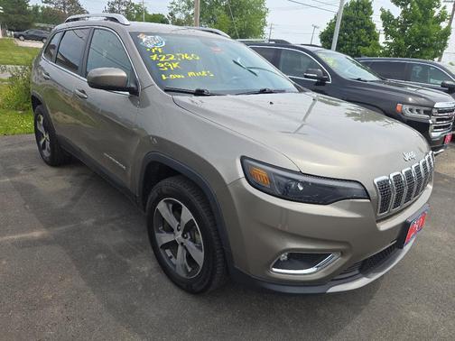 Tan 2019 Jeep Cherokee Limited