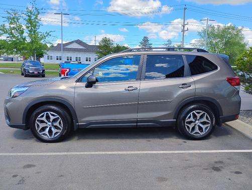 Sepia Bronze Metallic 2019 Subaru Forester Premium