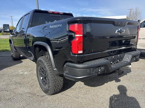Black 2026 Chevrolet Silverado 2500 ZR2
