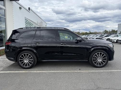 Black 2025 Mercedes-Benz GLS 450 4MATIC
